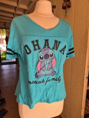 Disney Stitch Ohana turquoise tee shirt xl